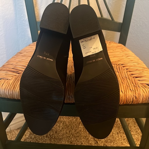 Ron White Leather/Suede Booties SZ 7.5 Eur 37.5. NWT Gold Buckle, side zip. Cute - Picture 4 of 8